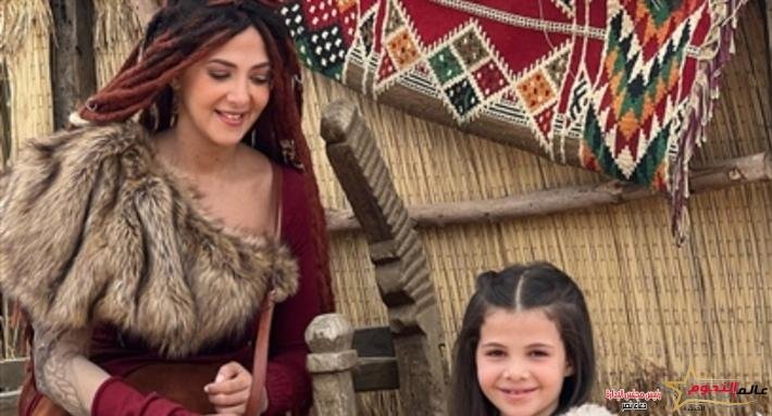 دنيا سمير غانم بفستان أسود قصير في أحدث ظهور 4 دنيا سمير غانم بفستان أسود قصير في أحدث ظهور