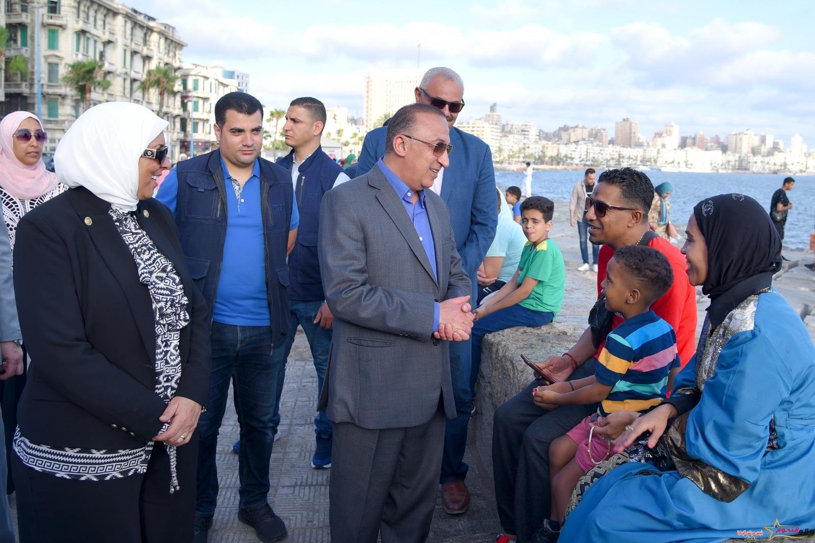 محافظة الإسكندرية في جولة تفقدية على الكورنيش لتهنئة الأهالى فى أول أيام عيد الأضحى