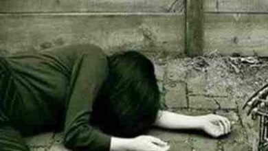 أب يتعدى على ابنته بالضرب و تقييدها بالحبال بـ القاهرة