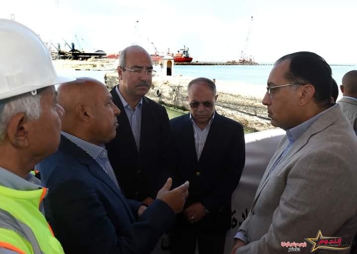 رئيس الوزراء يتابع معدلات تنفيذ عدد من المشروعات الجاري تنفيذها بميناءي الإسكندرية والدخيلة