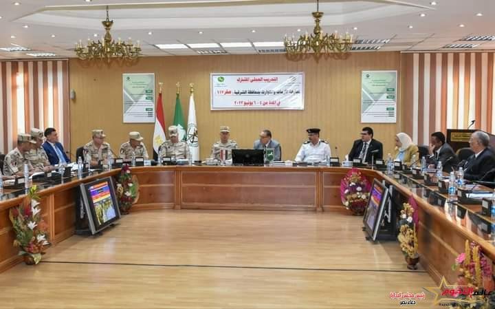 محافظ الشرقيةوقائدقوات الدفاع الشعبي والعسكري يستعرضان استعدادات المحافظة لتنفيذ مشروع  (صقر 117)