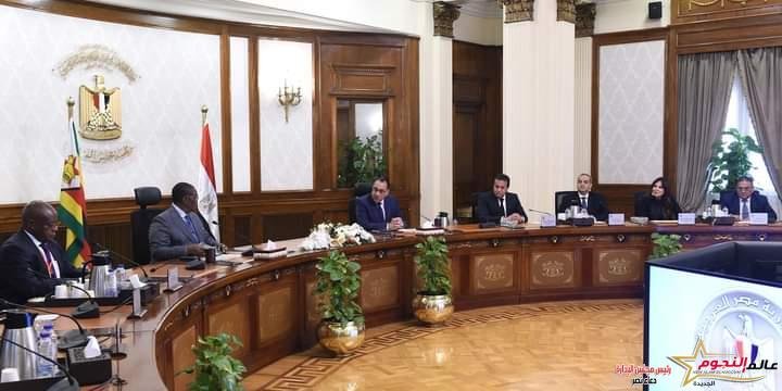 رئيس الوزراء يلتقي نائب رئيس الجمهورية ووزير الصحة في زيمبابوي  