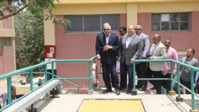 محافظ الجيزة يتابع مراحل العمل بمحطات معالجه الصرف الصحي بأم دينار ومياه الشرب بمنشاة القناطر