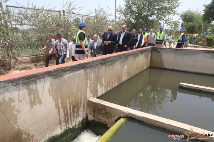 محافظ الجيزة يتابع مراحل العمل بمحطات معالجه الصرف الصحي بأم دينار ومياه الشرب بمنشاة القناطر