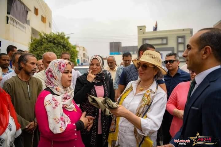 وزيرة البيئة تتفقد قرية أبو دومة بمحافظة سوهاج المرشحة كقرية خضراء صديقة للبيئة 2 وزيرة البيئة تتفقد قرية أبو دومة بمحافظة سوهاج المرشحة كقرية خضراء صديقة للبيئة