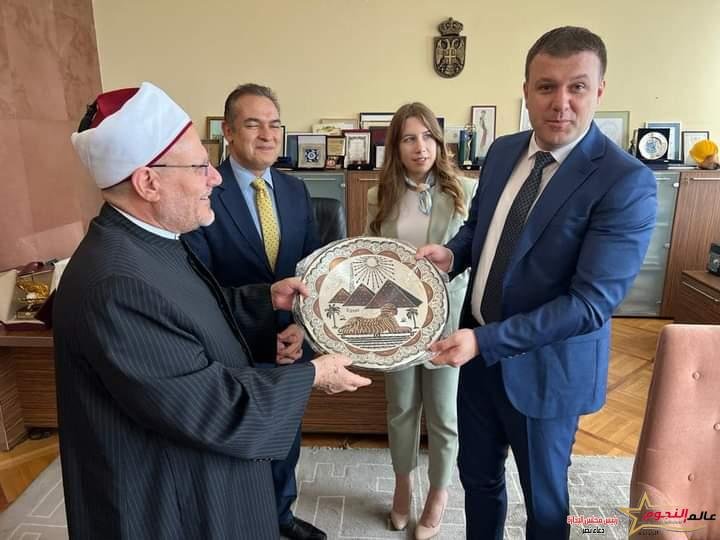 مفتي الجمهورية في لقائه بوزير الشباب والسياحة الصربي 4 مفتي الجمهورية في لقائه بوزير الشباب والسياحة الصربي