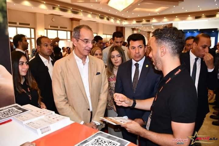 وزيرا الاتصالات وتكنولوجيا المعلومات والشباب والرياضة يفتتحان أول ملتقى توظيف لخريجى مبادرة بُناة مصر الرقمية تنظمه المبادرة 2 وزيرا الاتصالات وتكنولوجيا المعلومات والشباب والرياضة يفتتحان أول ملتقى توظيف لخريجى مبادرة بُناة مصر الرقمية تنظمه المبادرة