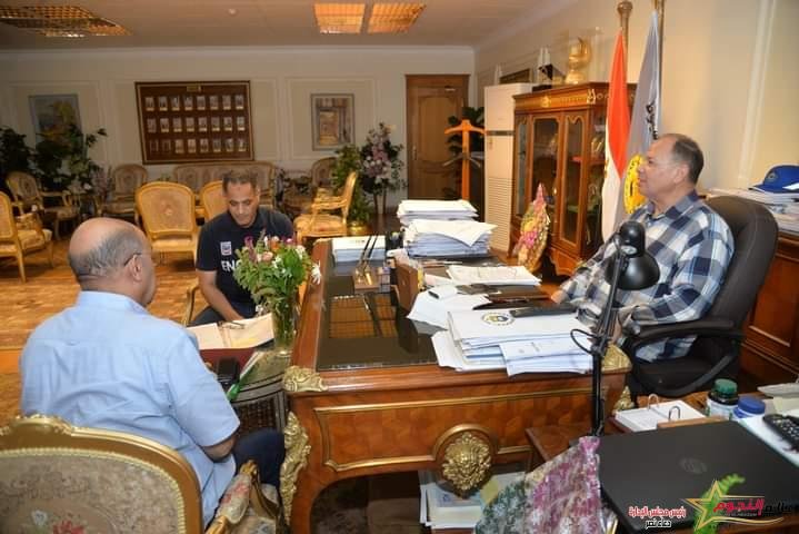 محافظ أسيوط يناقش الاستعدادات النهائية لامتحانات الثانوية العامة 2 محافظ أسيوط يناقش الاستعدادات النهائية لامتحانات الثانوية العامة