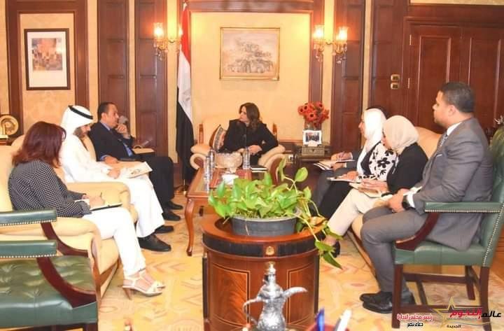 وزيرة الهجرة تستقبل السفير الكويتي بالقاهرة لبحث أوضاع الجالية المصرية بالكويت 2 وزيرة الهجرة تستقبل السفير الكويتي بالقاهرة لبحث أوضاع الجالية المصرية بالكويت