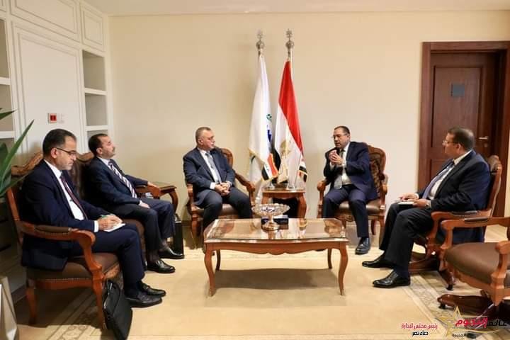 رئيس التنظيم والإدارة ورئيس مجلس الخدمة الاتحادي بالعراق يبحثان تعزيز التعاون المشترك