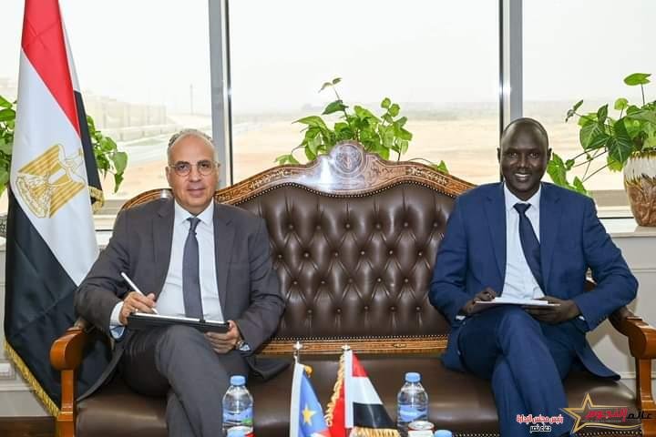 سويلم يستقبل وزير الموارد المائية والري الجنوب سوداني