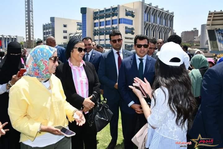 وزير الشباب والرياضة يشهد فعاليات اليوم الرياضي للأسر بمحافظتي القاهرة والجيزة 