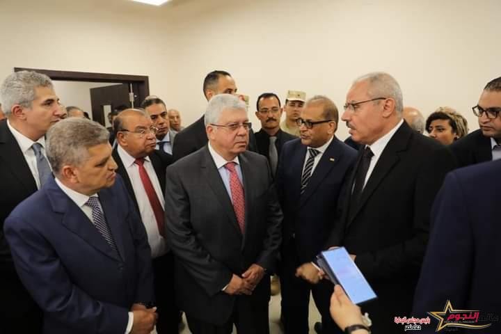 وزير التعليم العالي يتفقد جامعة الإسماعيلية الجديدة الأهلية