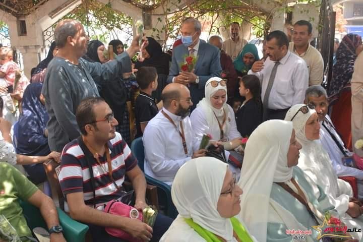 الهجان يودع الفوج الثاني من حجاج الجمعيات قبل سفرهم لبيت الله الحرام