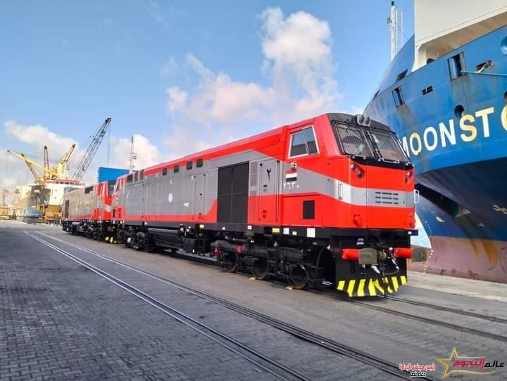 وزير النقل يعلن وصول دفعة جديدة من الجرارات الأمريكية الجديدة إلى ميناء الإسكندرية 1 وزير النقل يعلن وصول دفعة جديدة من الجرارات الأمريكية الجديدة إلى ميناء الإسكندرية
