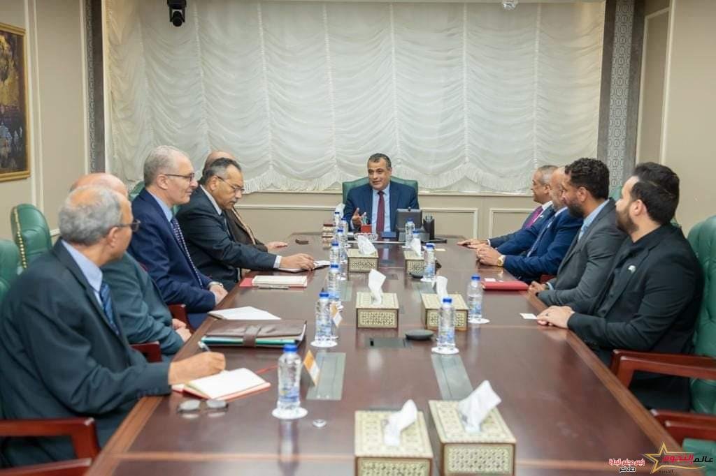"وزير الدولة للإنتاج الحربى" يستقبل وفد مجموعة "النافع" السعودية لبحث سبل التعاون المشترك بمجالات الصناعة
