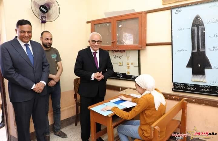 حجازي ومحافظ الدقهلية يتفقدان سير امتحان الجغرافيا ( ورقة أولى) لشهادة الثانوية العامة بمدرسة النور للمكفوفين 