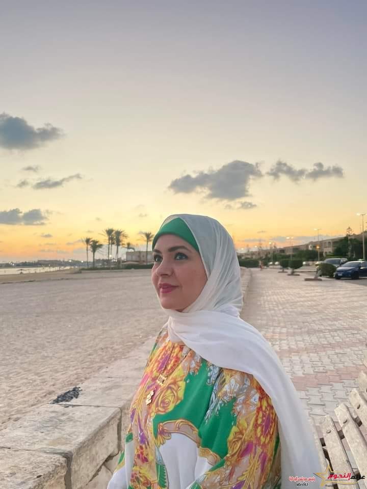 وفاة والدة الفنانة منال عبد اللطيف