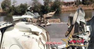 أهالي الشرقية يشيعون جنازة 3 طلاب ثانوية عامة لقوا مصرعهم بحادث مروري عقب الامتحان 2 أهالي الشرقية يشيعون جنازة 3 طلاب ثانوية عامة لقوا مصرعهم بحادث مروري عقب الامتحان