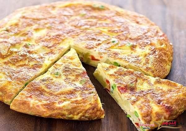 العجة بالجبنة والبسطرمة ... مقدمة من: مطبخ عالم النجوم