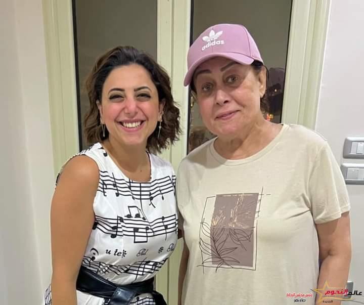 ساندي مراد تتألق في مسلسل "الليلة كبيرة" لـ هالة فاخر 3 ساندي مراد تتألق في مسلسل "الليلة كبيرة" لـ هالة فاخر