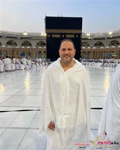نجوم الفن يؤدون مناسك الحج