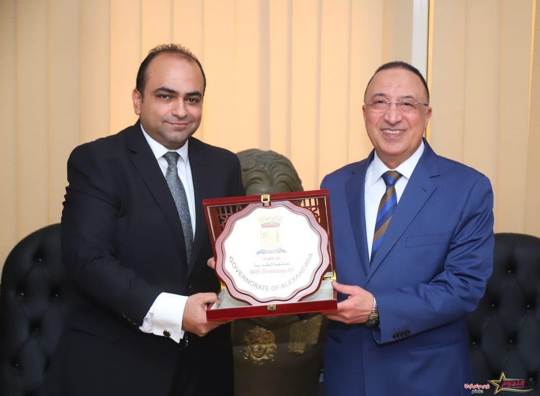 محافظ الإسكندرية يكرم عدد من النماذج المضيئة بالإسكندرية 5 محافظ الإسكندرية يكرم عدد من النماذج المضيئة بالإسكندرية