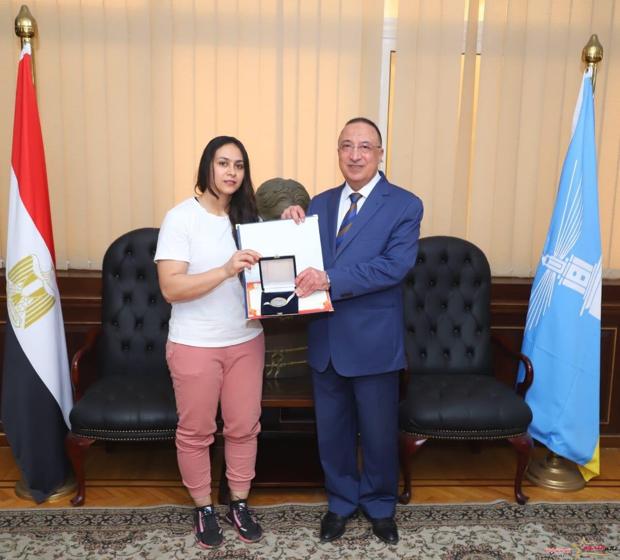 محافظ الإسكندرية يكرم عدد من النماذج المضيئة بالإسكندرية 4 محافظ الإسكندرية يكرم عدد من النماذج المضيئة بالإسكندرية