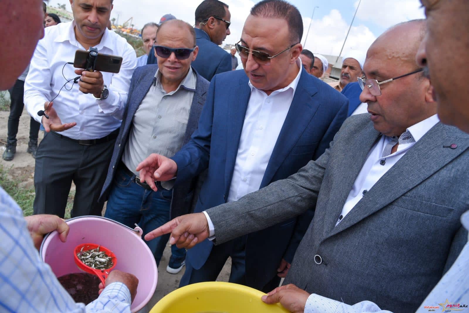 محافظ الإسكندرية يشهد إلقاء 600 ألف زريعة أسماك ببحيرة مريوط كدفعة أولى 2 محافظ الإسكندرية يشهد إلقاء 600 ألف زريعة أسماك ببحيرة مريوط كدفعة أولى