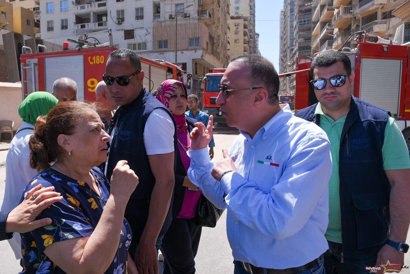 محافظ الإسكندرية يتواجد في موقع حادث انهيار عقار بشارع خليل حمادة