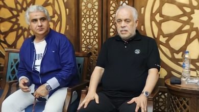 نقيب الممثلين يقدم واجب العزاء لأسرة الفنان أحمد قنديل