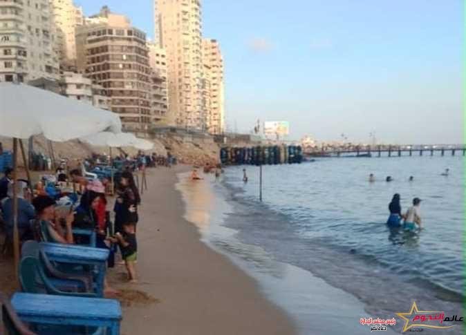 شواطئ إسكندرية تحتفل بالعيد القومي للإسكندرية الـ 71 