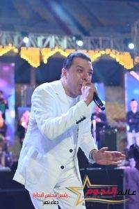 مصطفى كامل يُحيى أول حفلاته في الساحل الشمالي