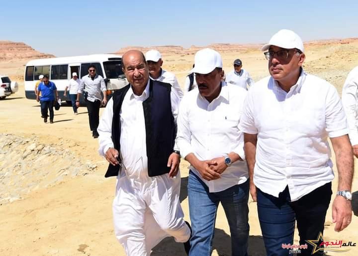 رئيس الوزراء يصل سيوة ويتفقد مكونات مشروع تطوير منظومة إدارة الري والصرف بالواحة