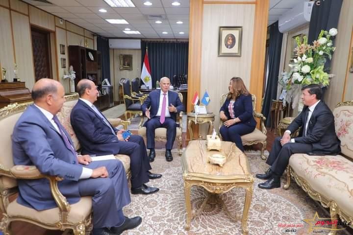 محافظ دمياط تستقبل مستشار السيد رئيس الجمهورية لمبادرة حياة كريمة فى مستهل زيارته للمحافظة 2 محافظ دمياط تستقبل مستشار السيد رئيس الجمهورية لمبادرة حياة كريمة فى مستهل زيارته للمحافظة
