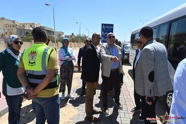 وزير الإسكان يتفقد أعمال تطوير شارع جمال عبدالناصر بالقاهرة الجديدة