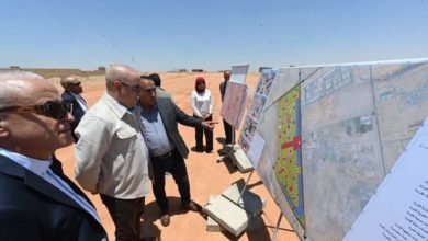 وزير الإسكان يتفقد أعمال الطرق الجارى تنفيذها بالمناطق المضافة لمدينة الشروق بموجب القرار الجمهوري رقم 636 لسنة 2017