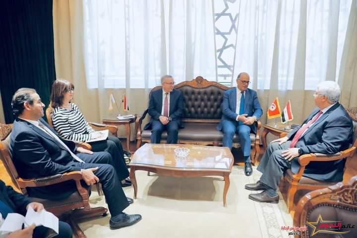 وزير التعليم العالي يستقبل السفير التونسي بالقاهرة لبحث سبل التعاون المُشترك