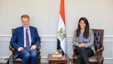 المشاط تلتقي المستشار الخاص للمفوض السامي لمنظمة الأمم المتحدة لبحث تعزيز التعاون المشترك