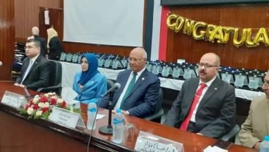 رئيس جامعة بنها يشهد حفل تخريج الدفعة 37 بكلية الطب البيطري