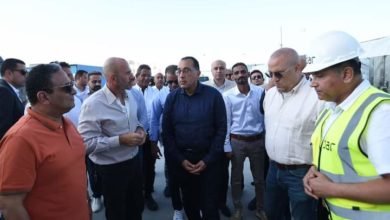 رئيس الوزراء يقوم بجولة تفقدية بمشروعات العلمين الجديدة