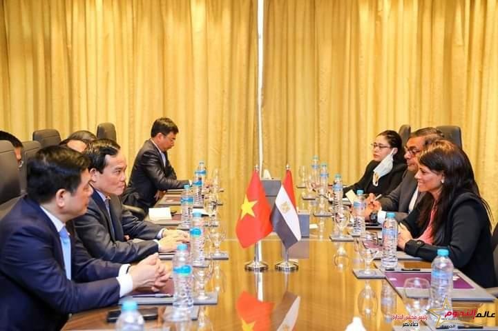 المشاط تعقد جلسة مباحثات مع نائب رئيس وزراء فيتنام خلال زيارته لمصر 2 المشاط تعقد جلسة مباحثات مع نائب رئيس وزراء فيتنام خلال زيارته لمصر