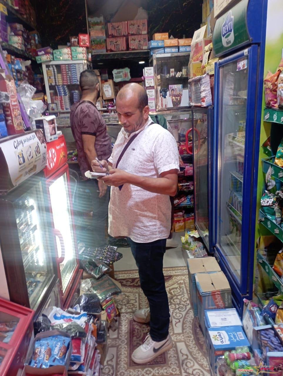محافظ الإسكندرية يشدد على رؤساء الأحياء بأستمرار تكثيف الحملات المكبرة للتفتيش على المنشأت العامة والأسواق وإزالة الإشغالات بأحياء الثغر 3 محافظ الإسكندرية يشدد على رؤساء الأحياء بأستمرار تكثيف الحملات المكبرة للتفتيش على المنشأت العامة والأسواق وإزالة الإشغالات بأحياء الثغر