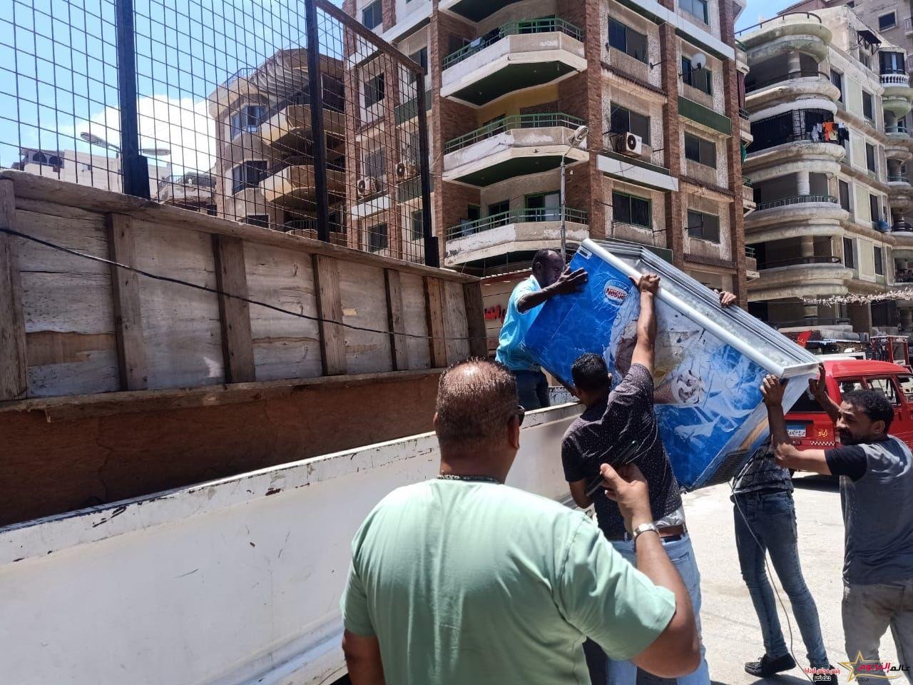 محافظ الإسكندرية يشدد على رؤساء الأحياء بأستمرار تكثيف الحملات المكبرة للتفتيش على المنشأت العامة والأسواق وإزالة الإشغالات بأحياء الثغر 4 محافظ الإسكندرية يشدد على رؤساء الأحياء بأستمرار تكثيف الحملات المكبرة للتفتيش على المنشأت العامة والأسواق وإزالة الإشغالات بأحياء الثغر