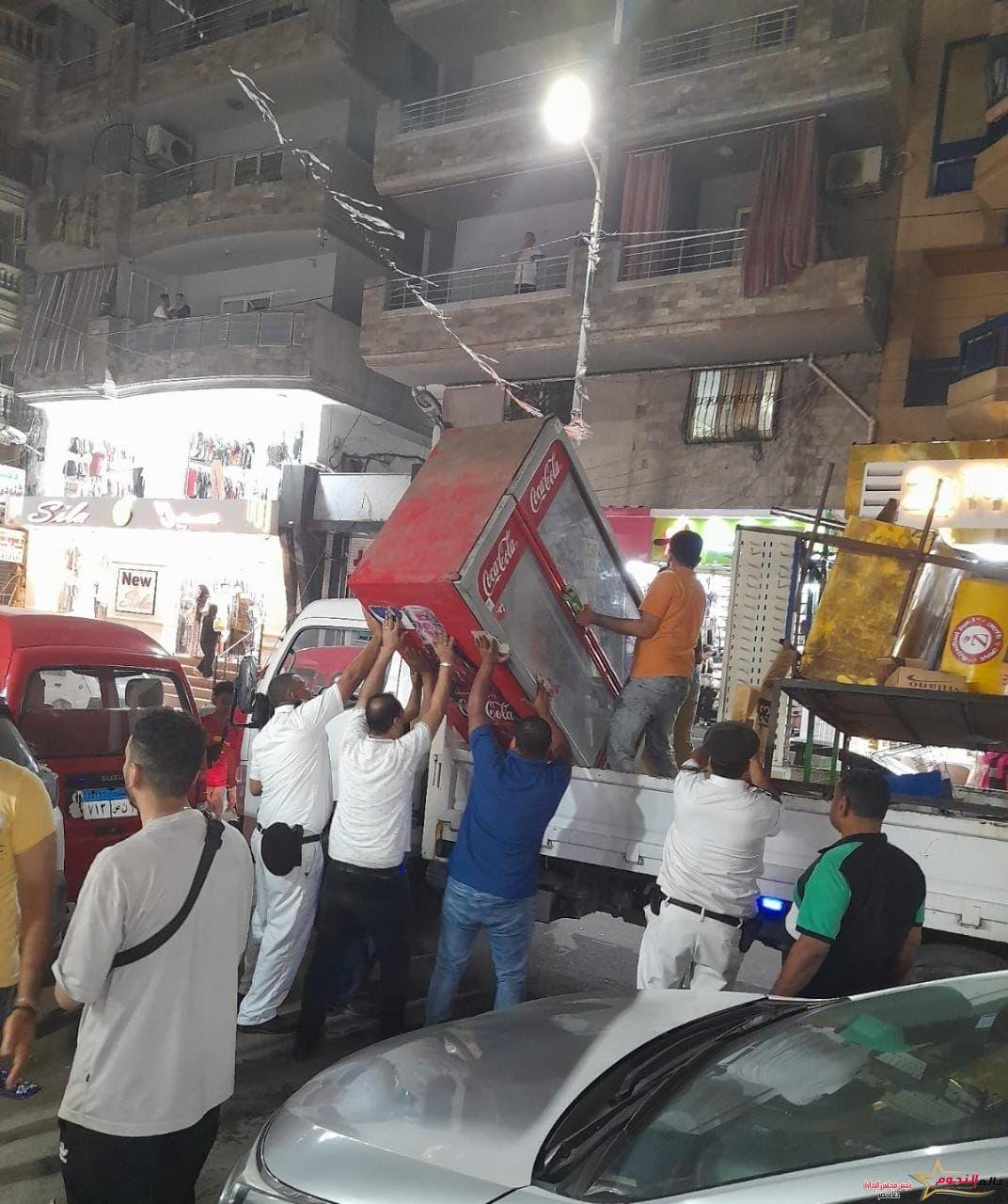 محافظ الإسكندرية يشدد على رؤساء الأحياء بأستمرار تكثيف الحملات المكبرة للتفتيش على المنشأت العامة والأسواق وإزالة الإشغالات بأحياء الثغر 2 محافظ الإسكندرية يشدد على رؤساء الأحياء بأستمرار تكثيف الحملات المكبرة للتفتيش على المنشأت العامة والأسواق وإزالة الإشغالات بأحياء الثغر