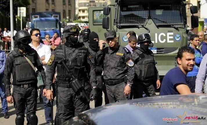 حادث مروع بـ مدينتي .. تفاصيل دهس صيدلانية وأولادها 1 حادث مروع بـ مدينتي .. تفاصيل دهس صيدلانية وأولادها