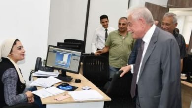 محافظ جنوب سيناء يتفقد سير العمل بالمركز التكنولوجى لخدمة المواطنين ومركز خدمات مصر بشرم الشيخ