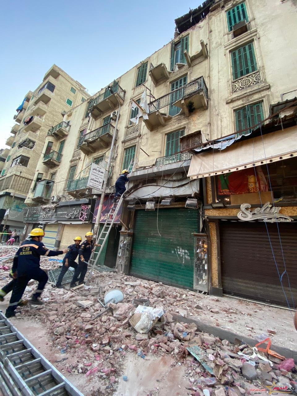 محافظ الإسكندرية يكلف جميع الأجهزة المعنية بالتعامل الفوري مع حادث سقوط بلكونة بحي شرق