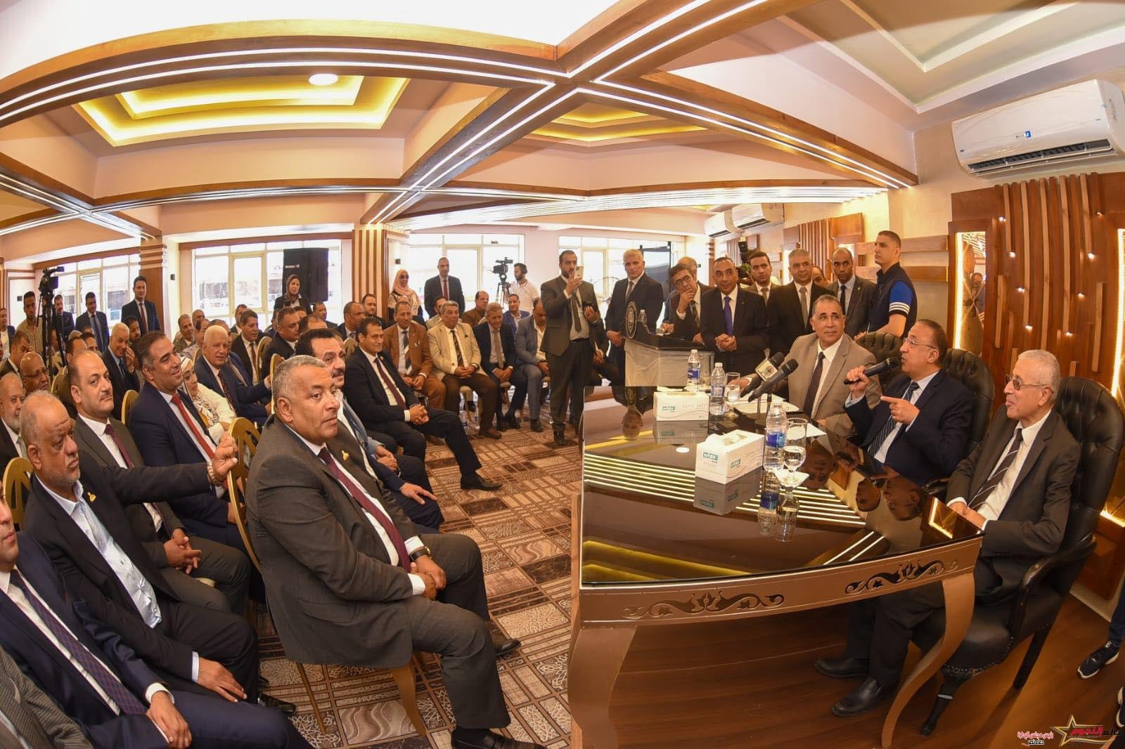 محافظ الإسكندرية يفتتح نادي المحامين بالإسكندرية بعد تطويره ورفع كفاءته ليخدم نحو 420 ألف محامى على مستوى الجمهورية 6 محافظ الإسكندرية يفتتح نادي المحامين بالإسكندرية بعد تطويره ورفع كفاءته ليخدم نحو 420 ألف محامى على مستوى الجمهورية