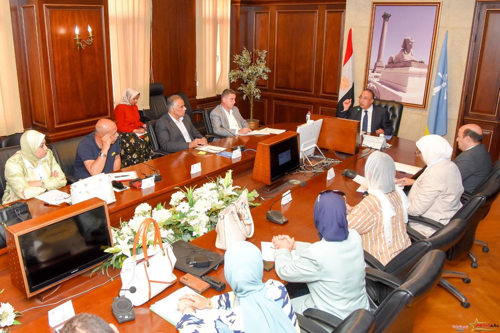 محافظ الإسكندرية يشدد على رؤساء الأحياء لرفع كفاءة العمل بجميع القطاعات الخدمية 5 محافظ الإسكندرية يشدد على رؤساء الأحياء لرفع كفاءة العمل بجميع القطاعات الخدمية